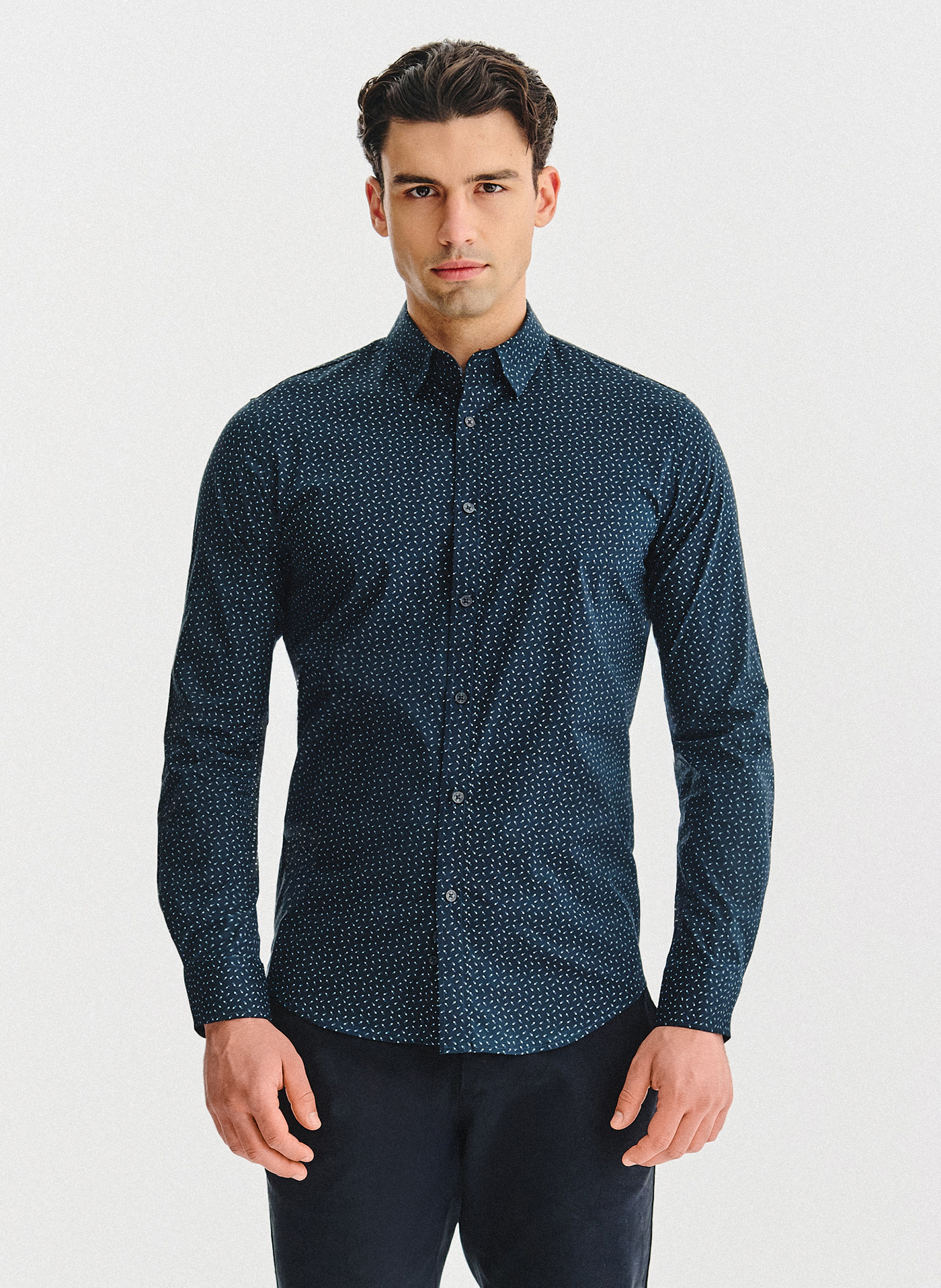 PAKO LORENTE – Granatowa koszula we wzór geometryczny