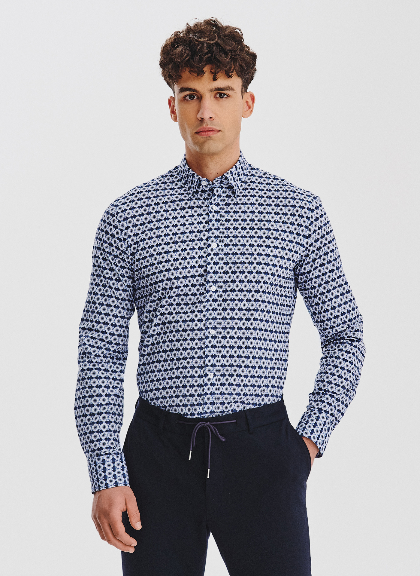 PAKO LORENTE - Kwiatowa koszula w kolorze granatowym