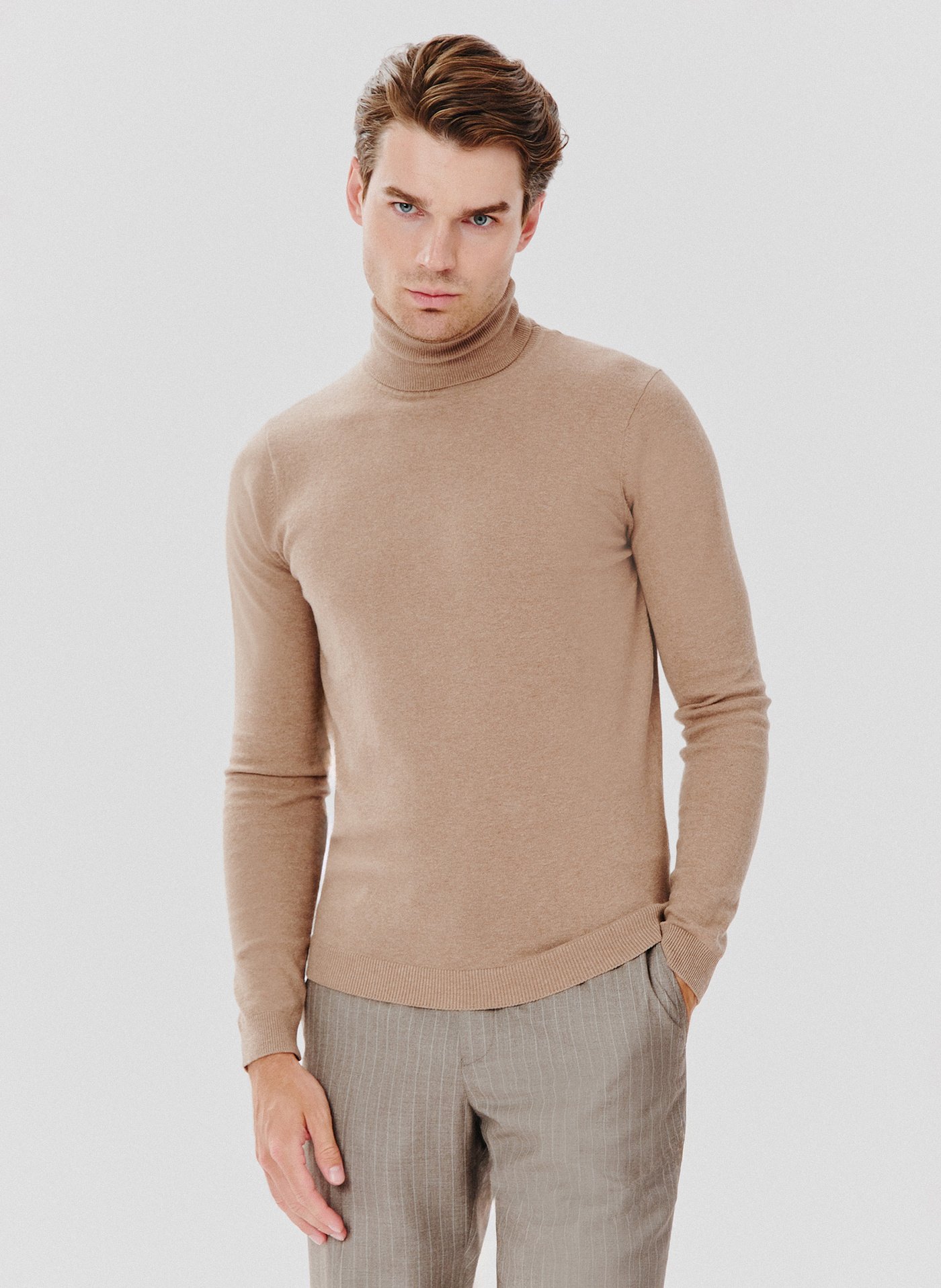 PAKO LORENTE – Beżowy gładki golf męski