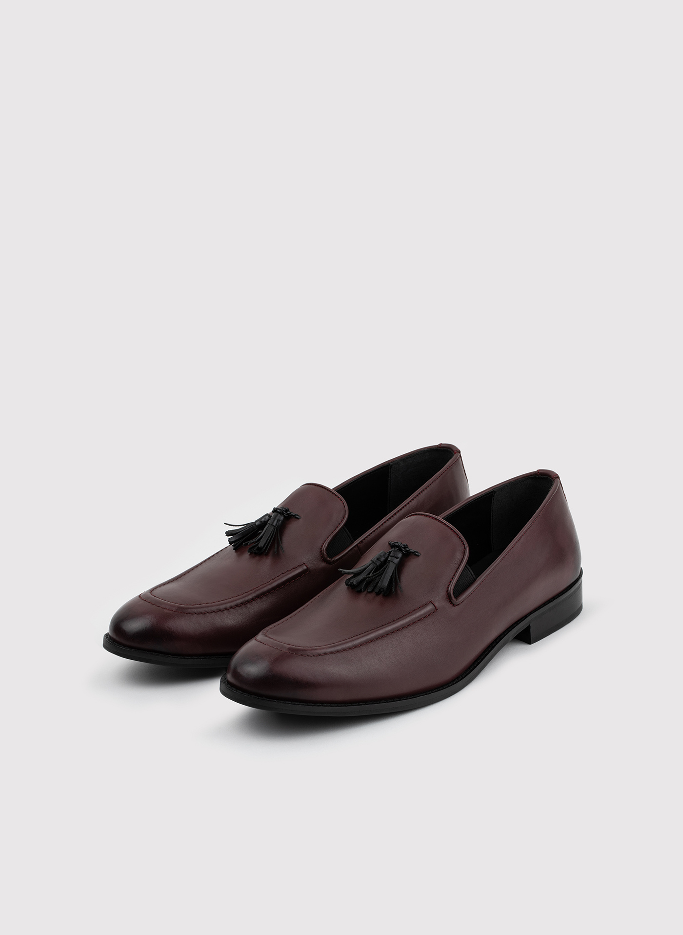 PAKO LORENTE - Bordowe loafersy męskie z frędzlami