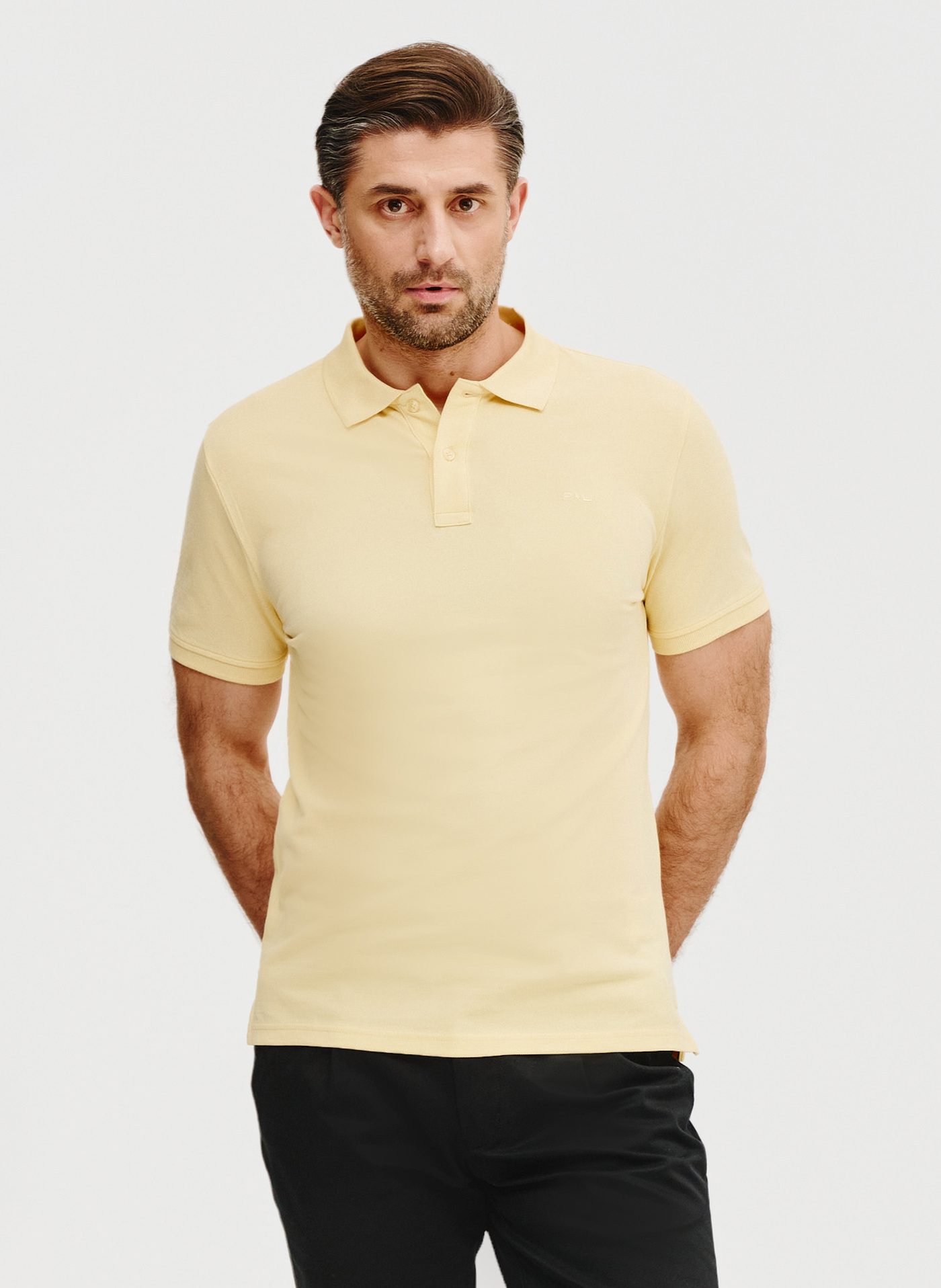 PAKO LORENTE – Gładki t-shirt polo w żółtym kolorze