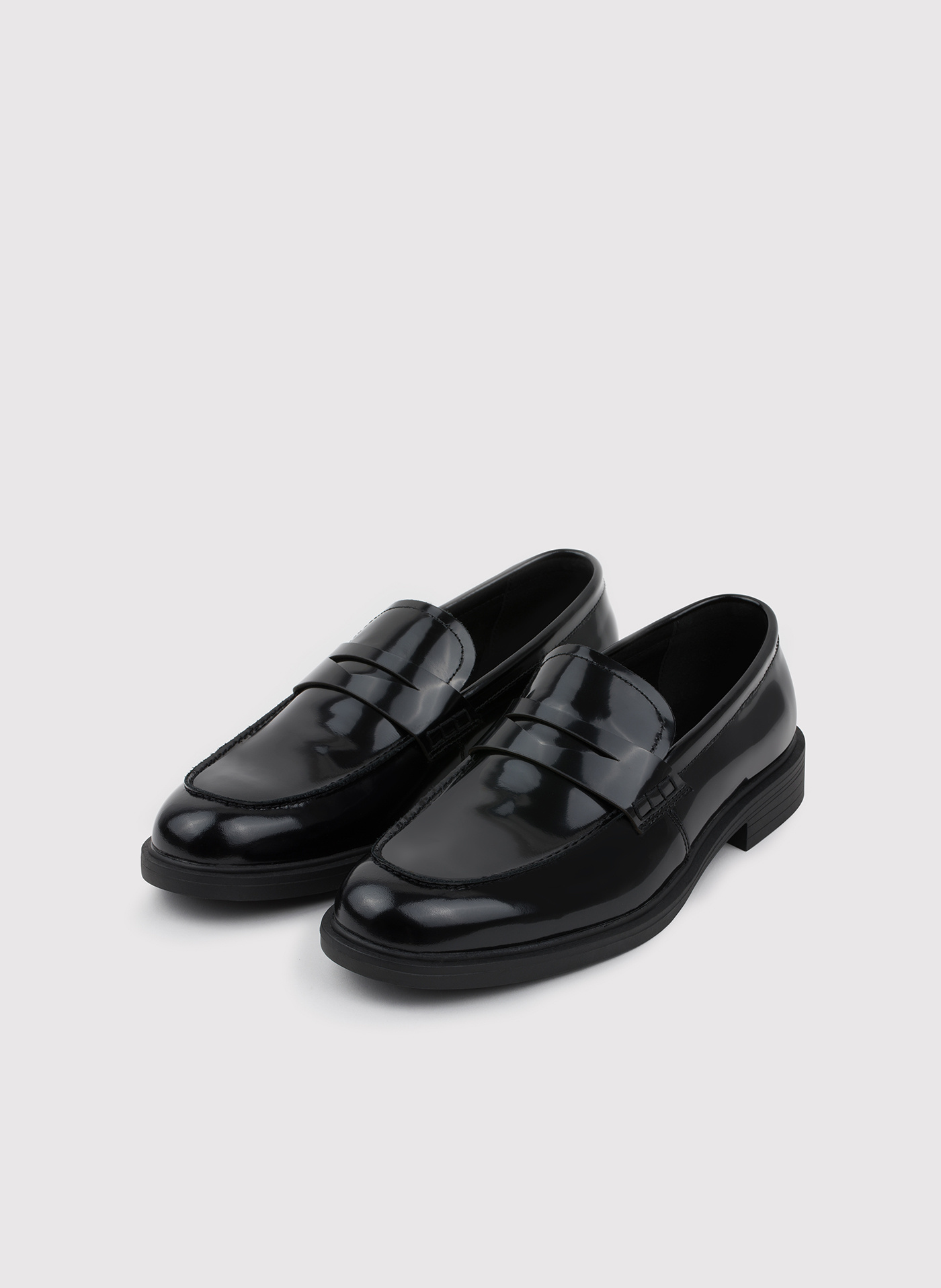 PAKO LORENTE – Czarne lakierowane mokasyny męskie