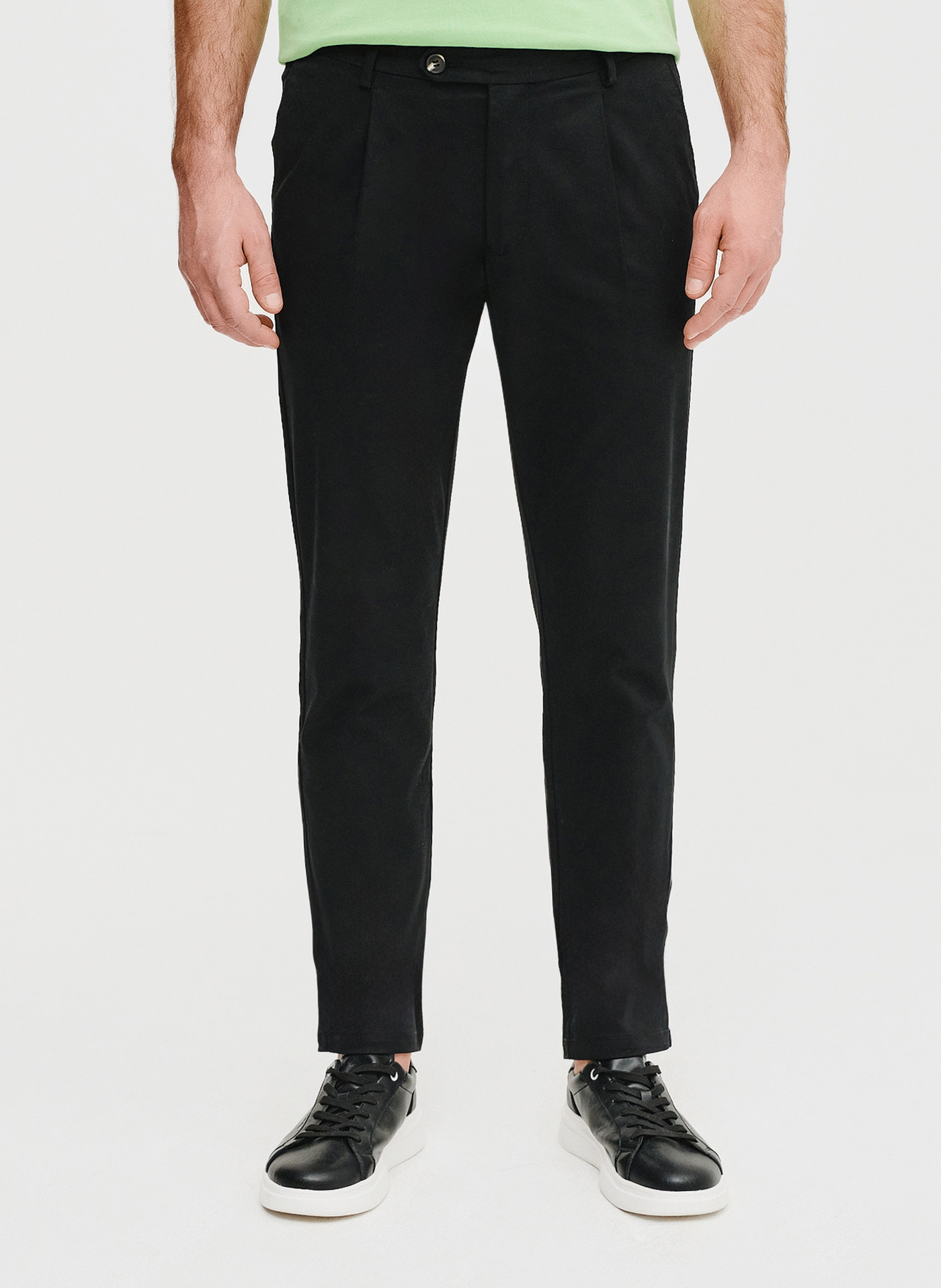 PAKO LORENTE - Czarne spodnie z zaszewkami