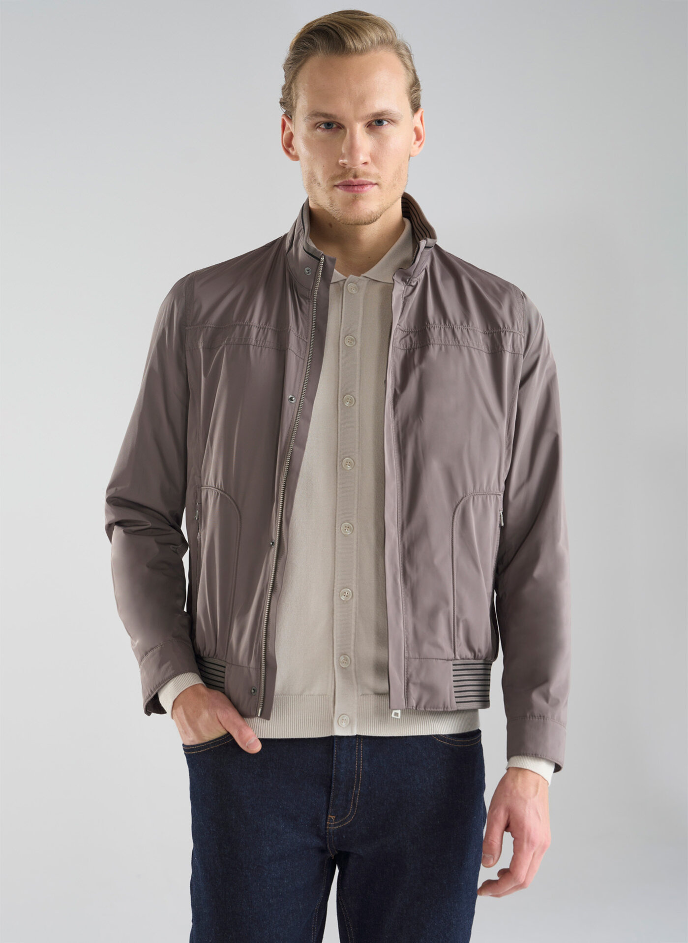 PAKO LORENTE – Jasnobrązowa krótka kurtka męska P24SF-5X-001-A-0 - Pako Lorente