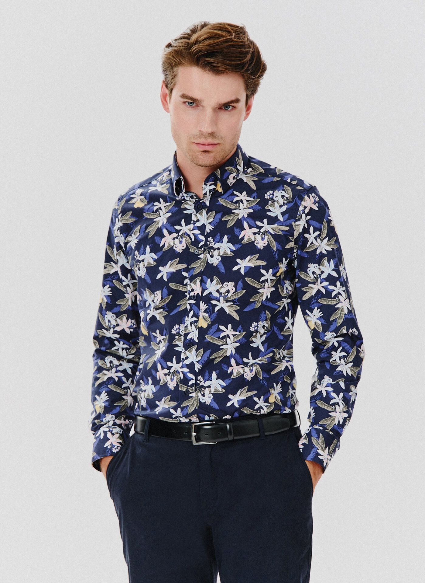 PAKO LORENTE – Granatowa koszula męska w kwiaty