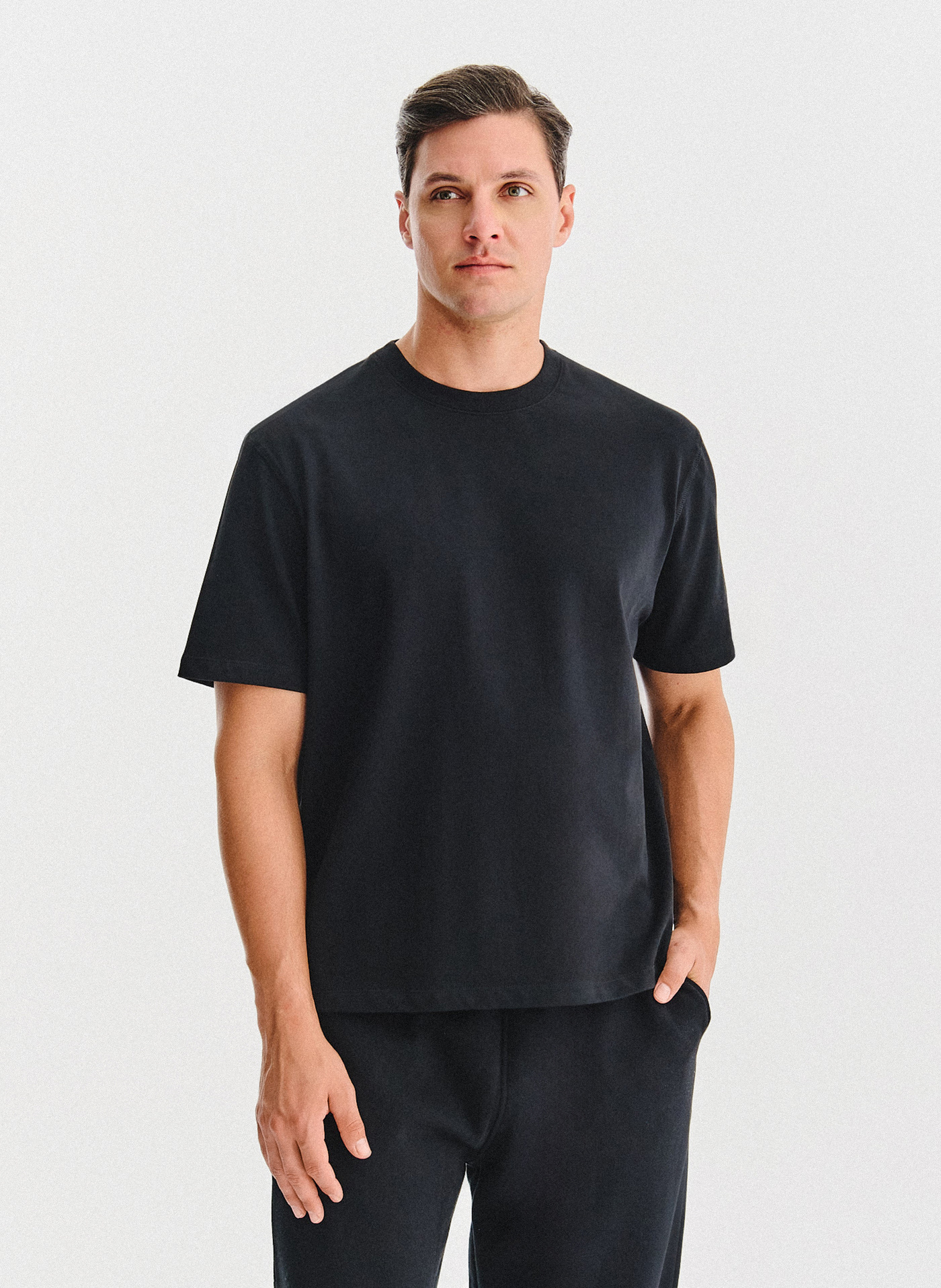 PAKO LORENTE - Czarny t-shirt oversize