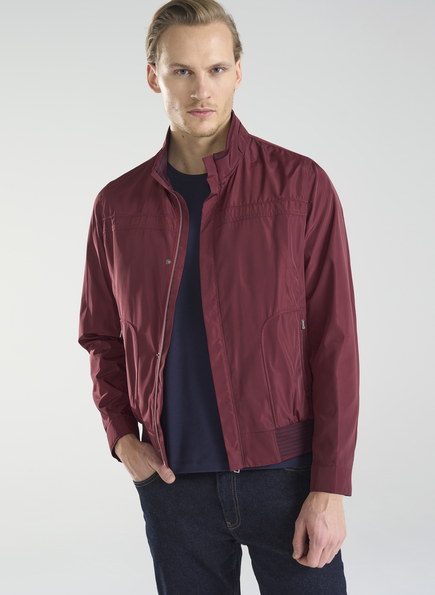 PAKO LORENTE – Czerwona krótka kurtka męska P24SF-5X-001-W-0 - Pako Lorente