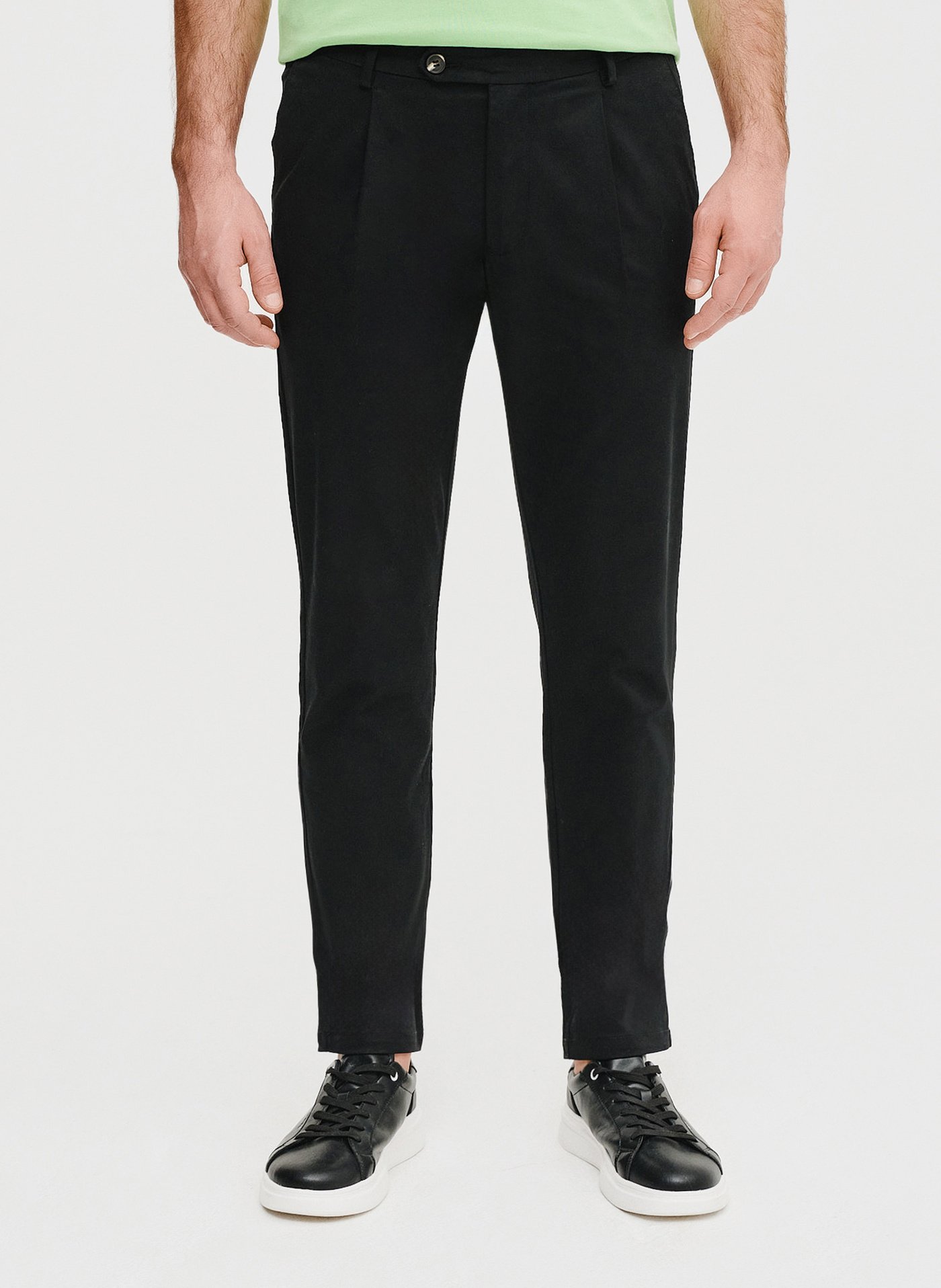 PAKO LORENTE - Czarne spodnie z zaszewkami