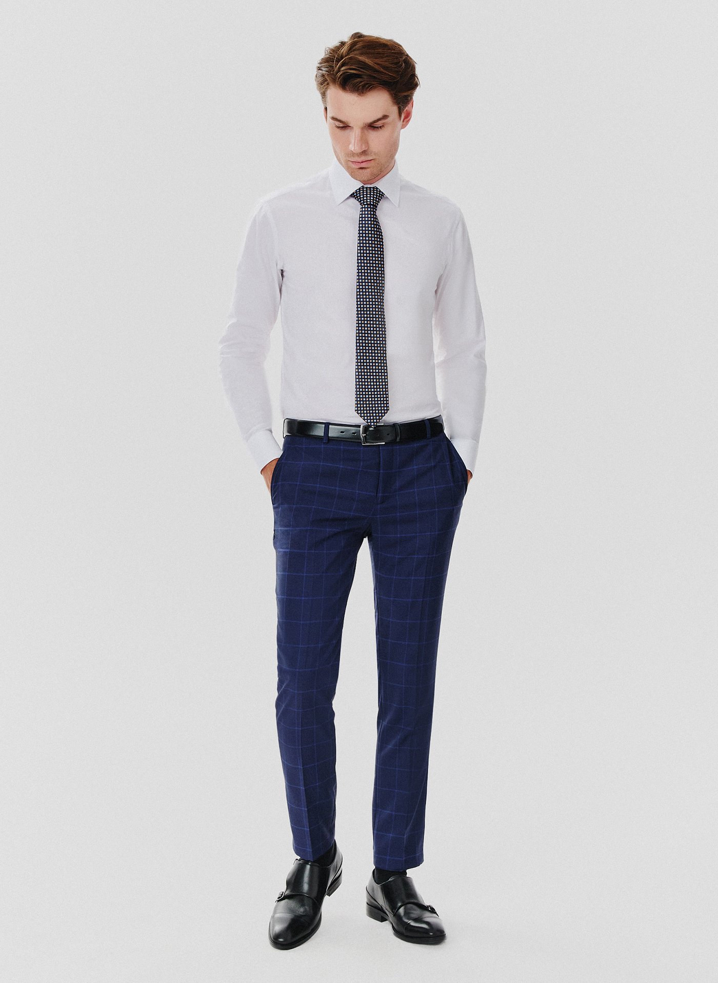 PAKO LORENTE – Granatowe spodnie garniturowe w niebieską kratkę