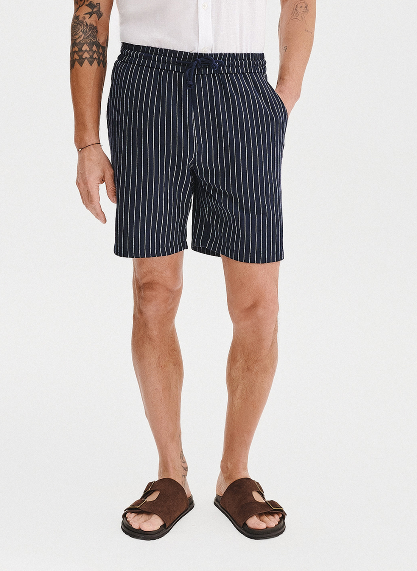 PAKO LORENTE - Granatowe spodenki męskie w prążek z lnem