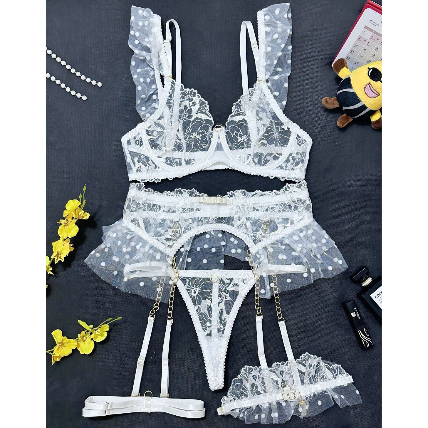 Komplet bielizny z haftem na specjalne okazje Myrilla