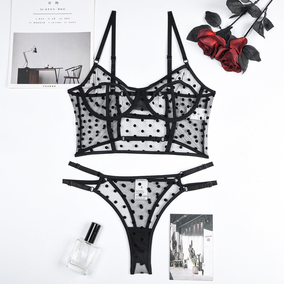 Komplet bielizny z usztywnianym biustonoszem i figami w kropki Ailish