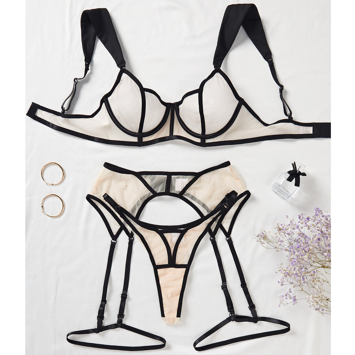 Komplet bielizny czteroczęściowy z delikatnych materiałów Joanie