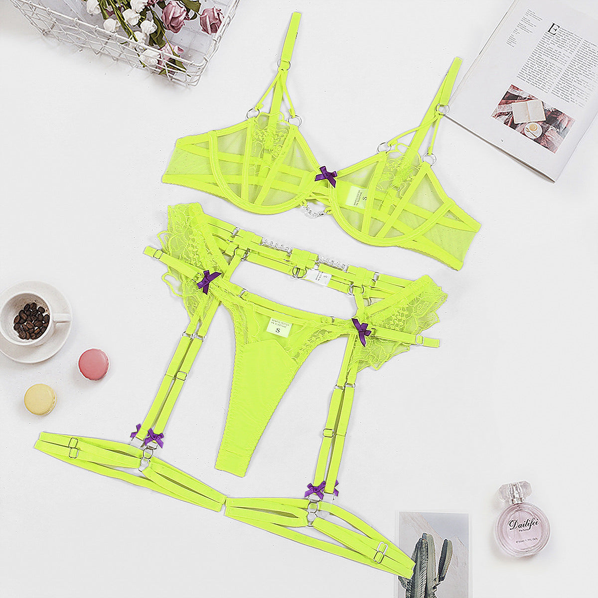 Komplet bielizny z haftem elegancki i komfortowy Nicholle