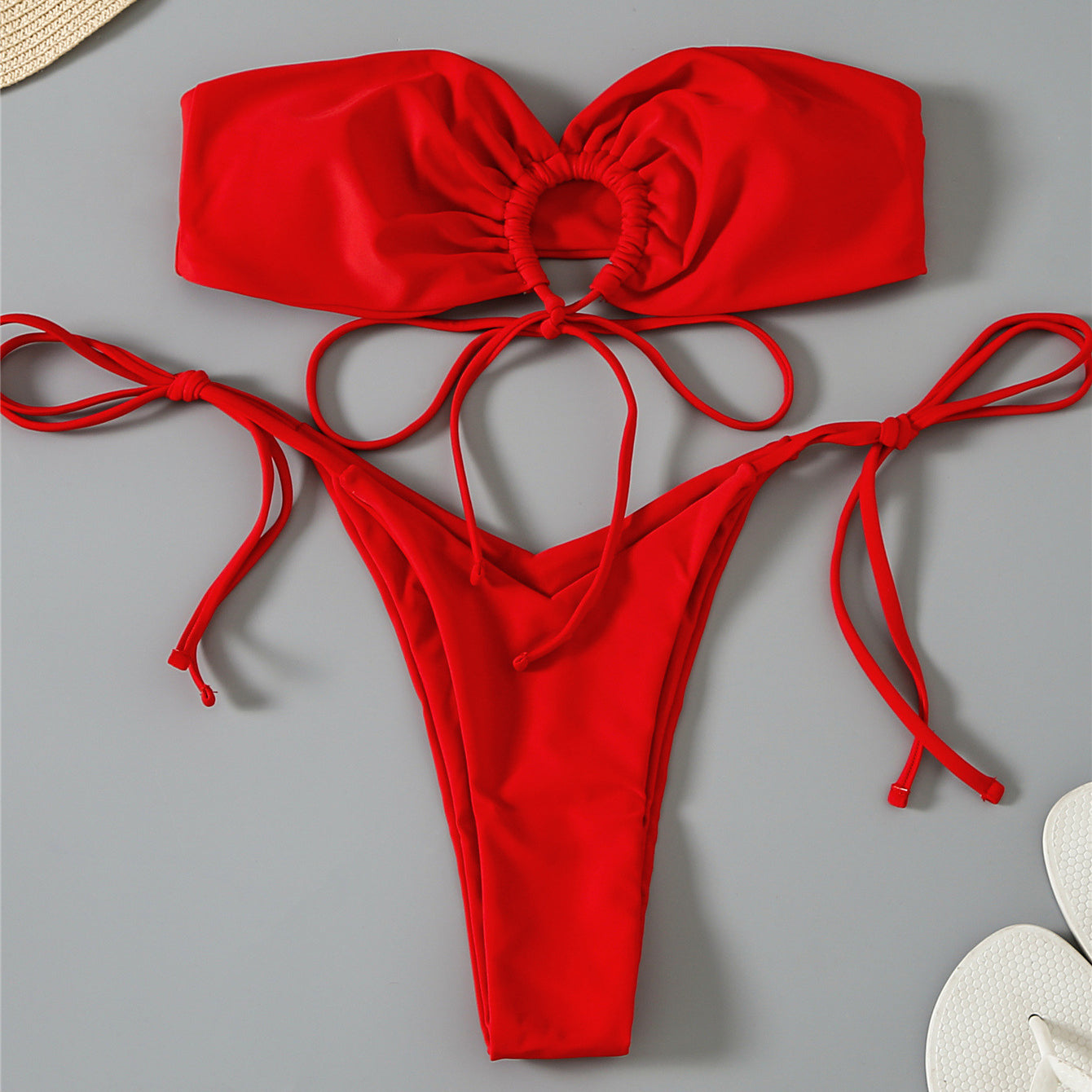 Bikini z topem bandeau z regulowanymi sznurkami na plażę Dodie