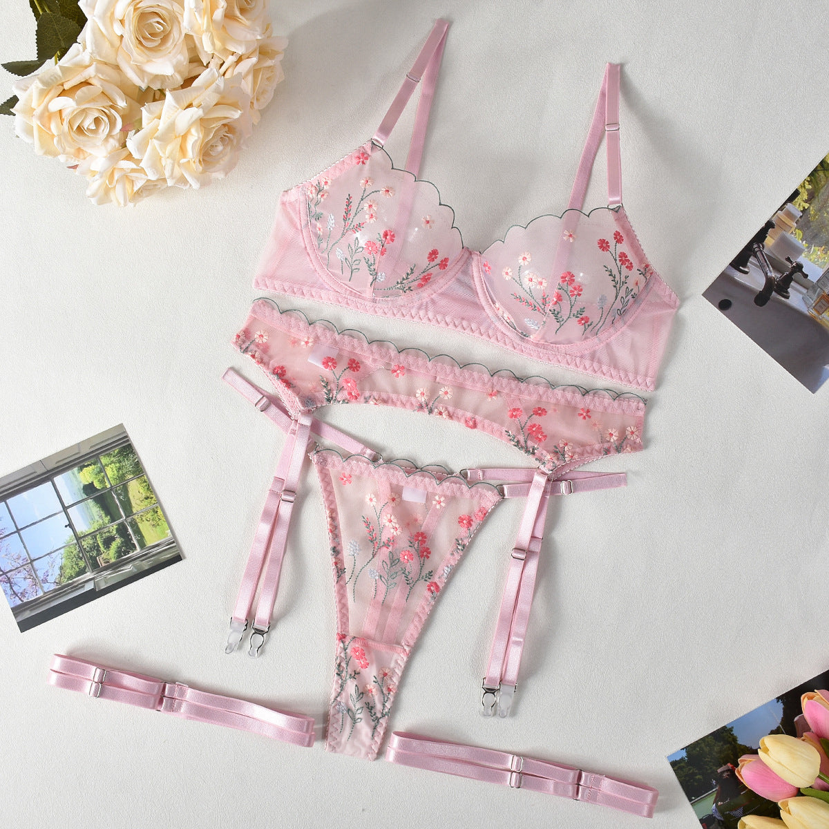 Komplet bielizny z haftem dla eleganckiego wyglądu Liliana