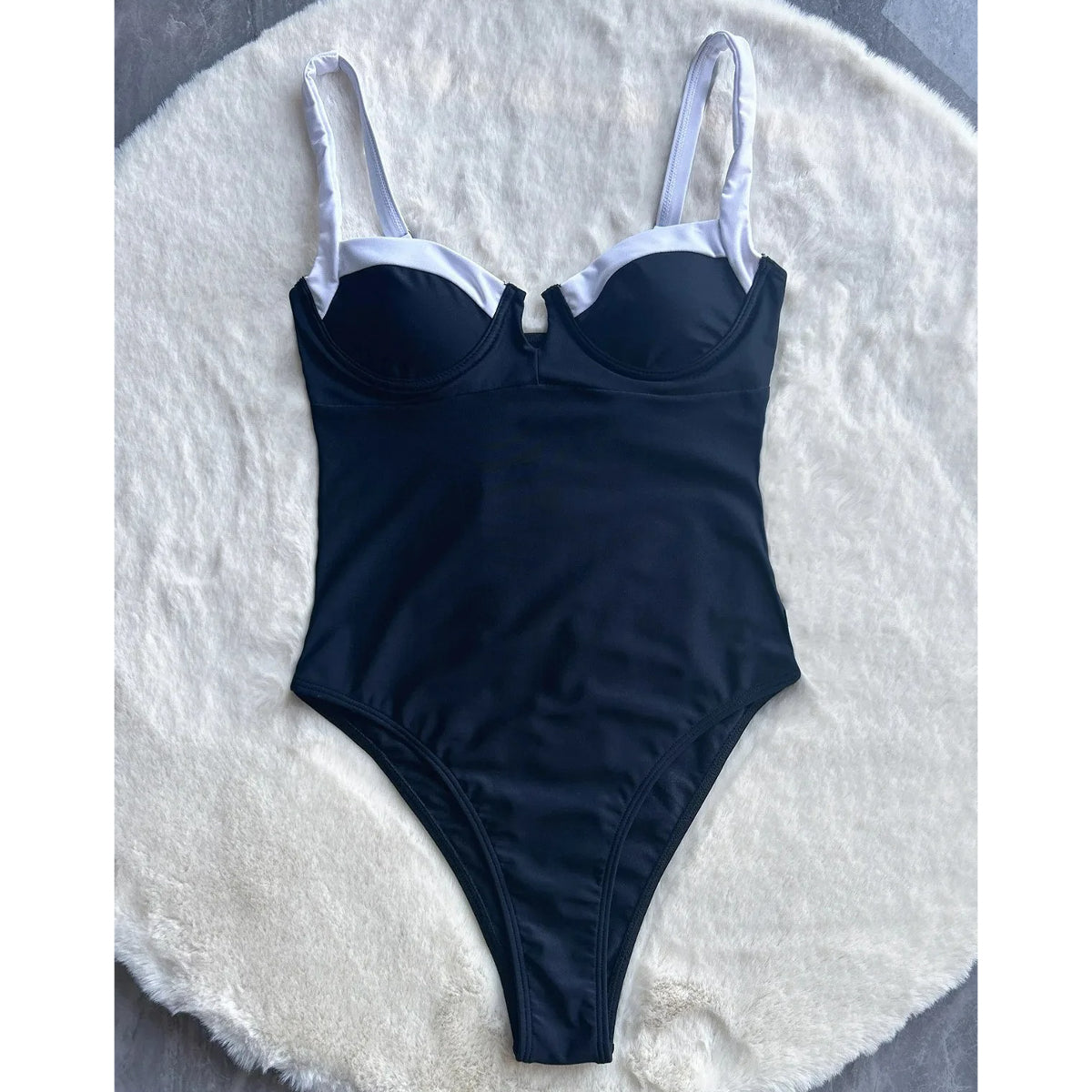 Strój kąpielowy jednoczęściowy elastyczny na plażę i basen Zoea