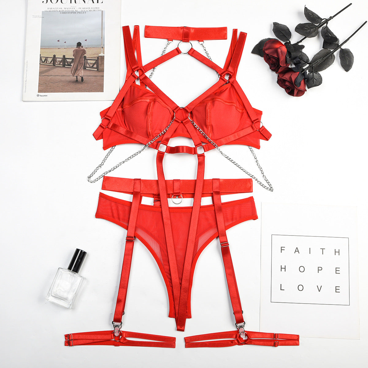 Komplet bielizny z chokerem i łańcuszkami na romantyczne wieczory Charleen