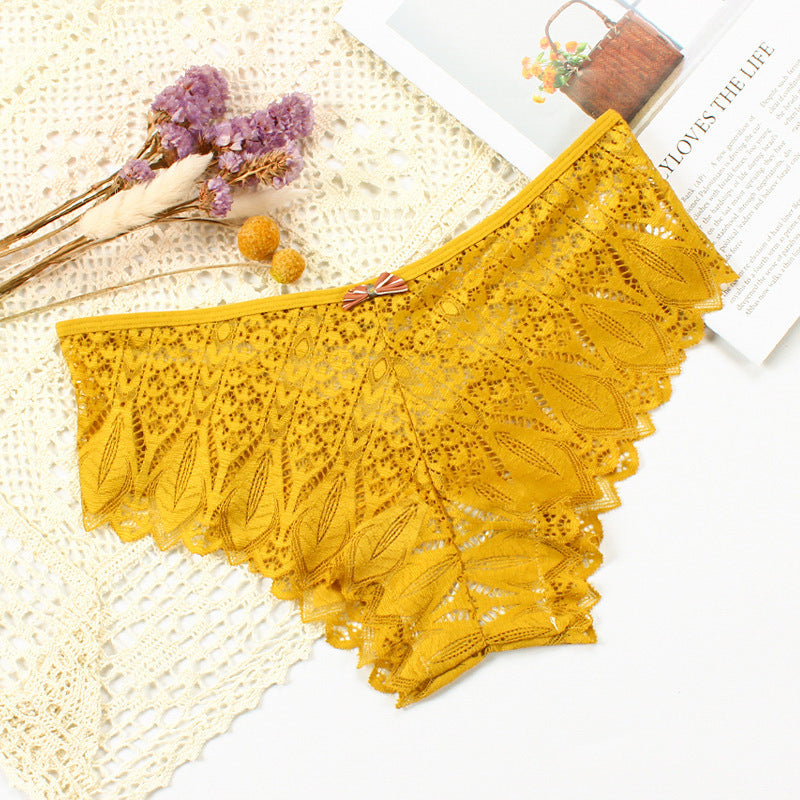 Koronkowe figi z wycięciami na romantyczny wieczór Emyle