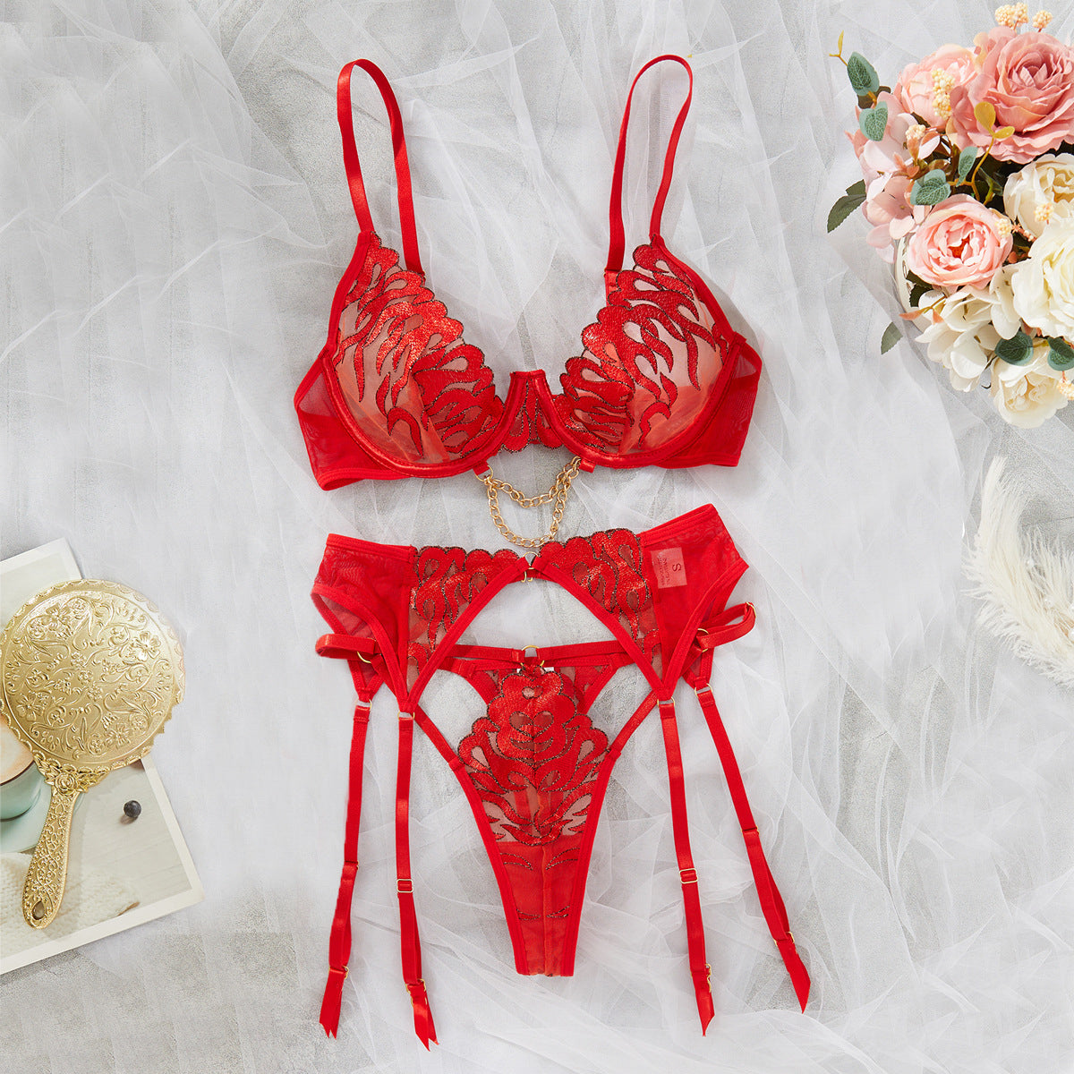 Komplet bielizny ażurowej z łańcuszkiem na romantyczne wieczory Danita