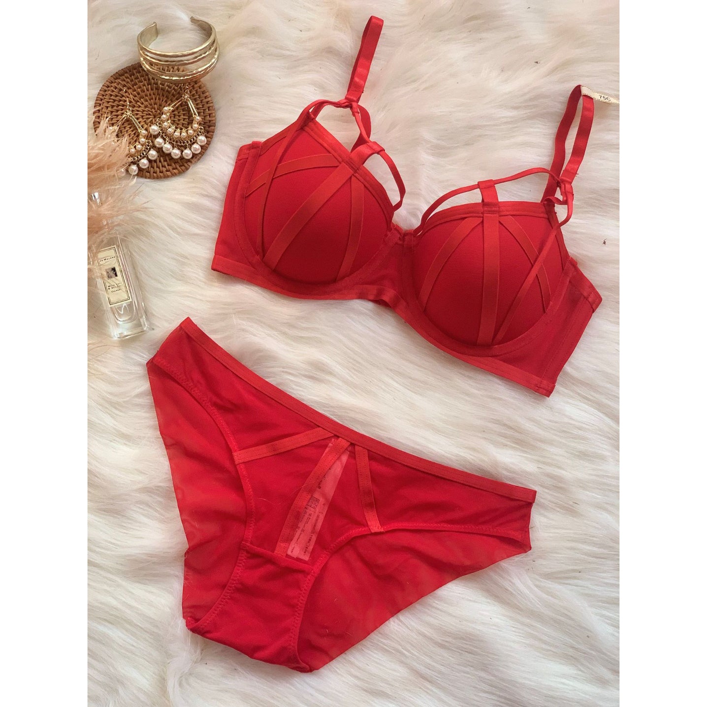 Komplet bielizny z paseczkami na romantyczne wieczory Shala