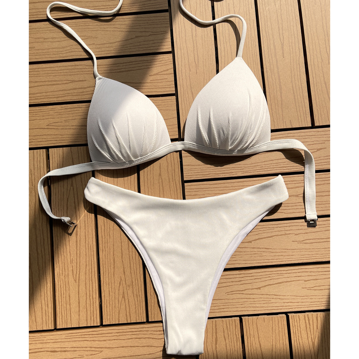 Bikini z figami na plażę i basen Luissa