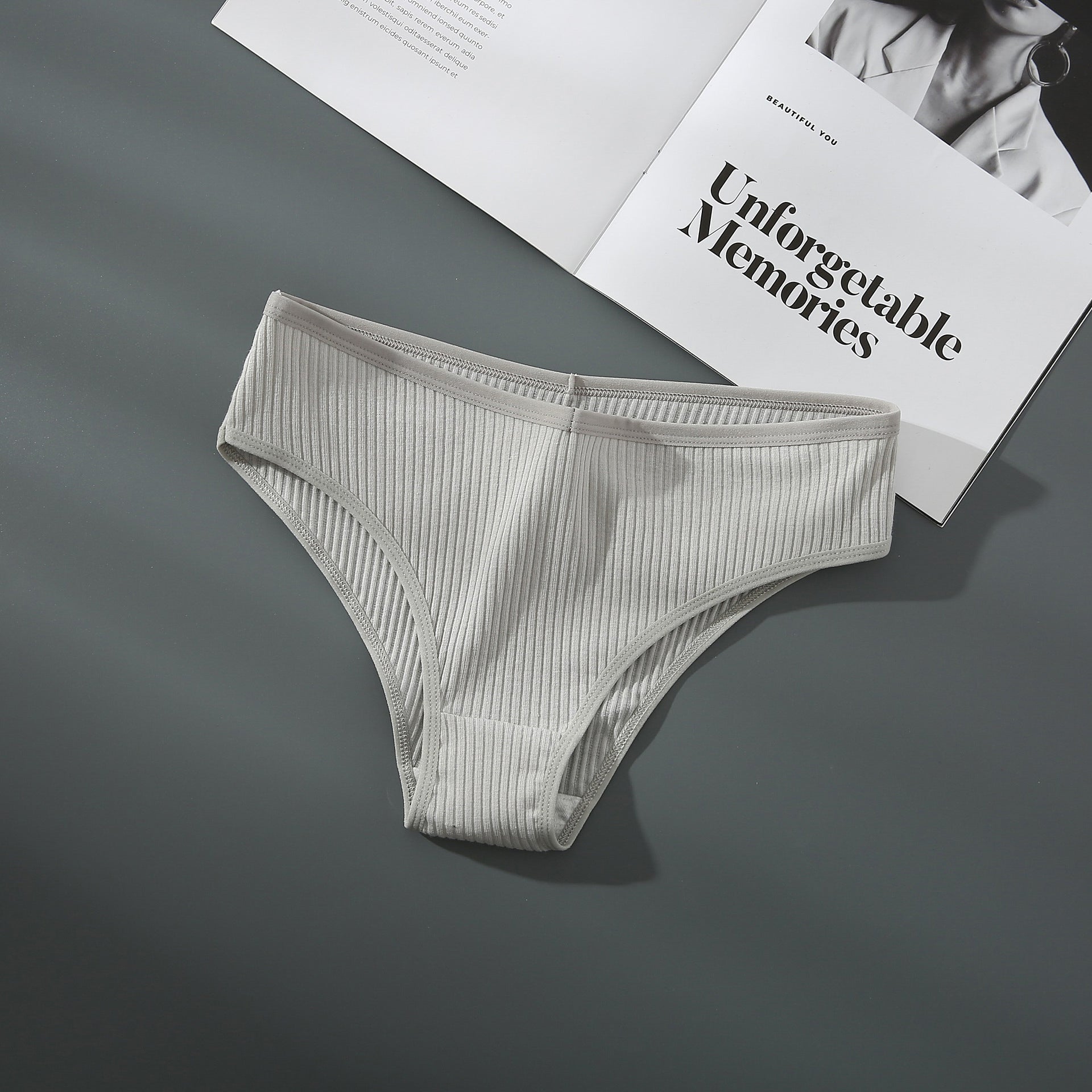 Figi z prążkowanego materiału średni stan Betti