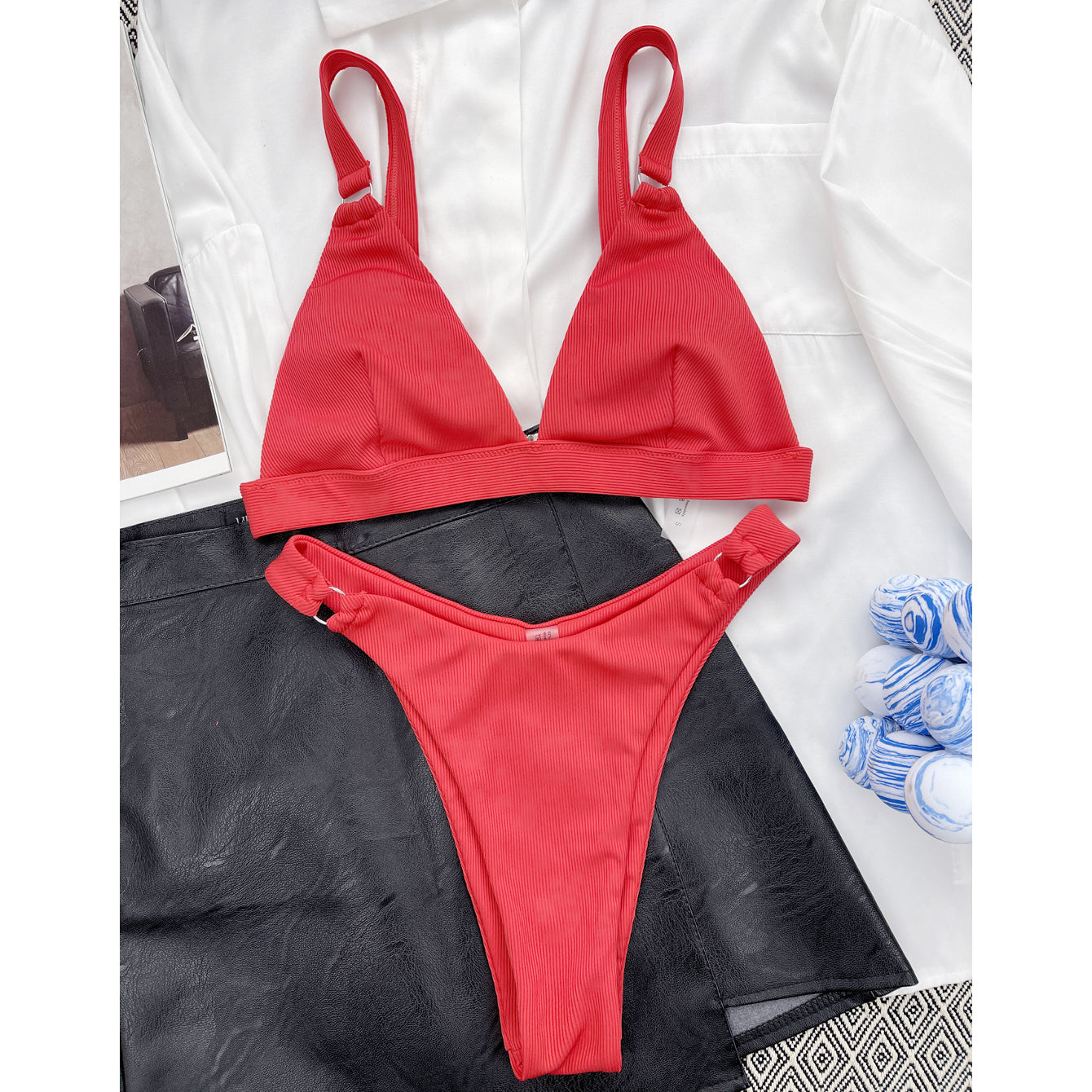 Strój kąpielowy z kółeczkami i regulowanymi ramiączkami na plażę i basen Shouko