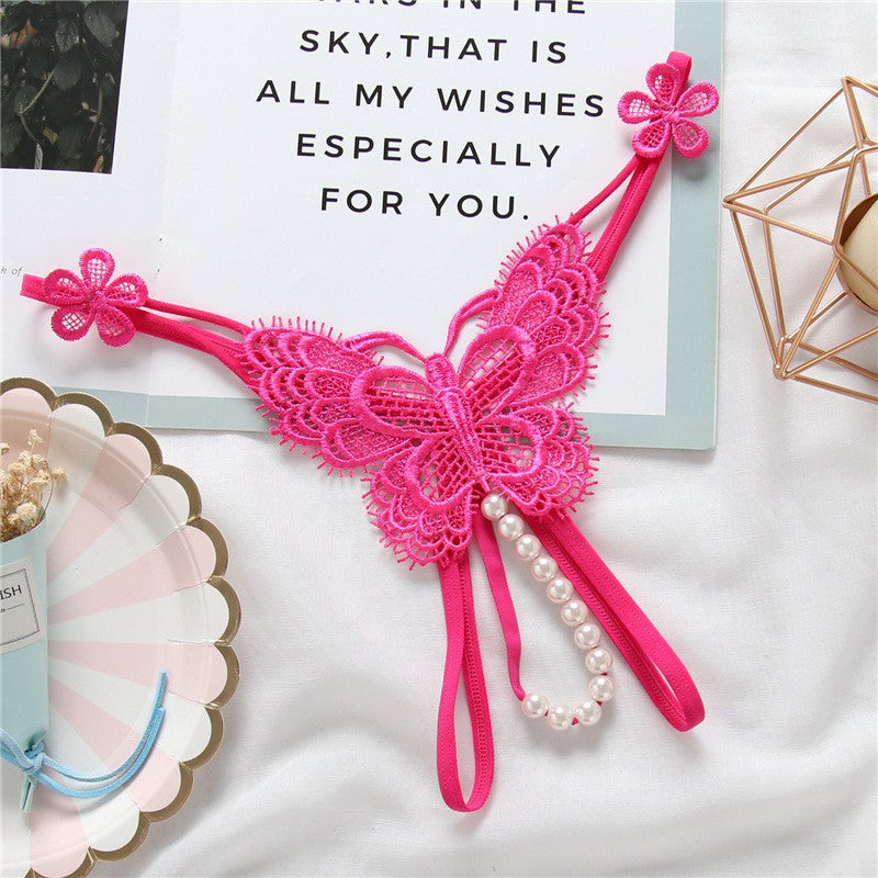 Stringi z motywem motyla i perłami eleganckie Louiselle