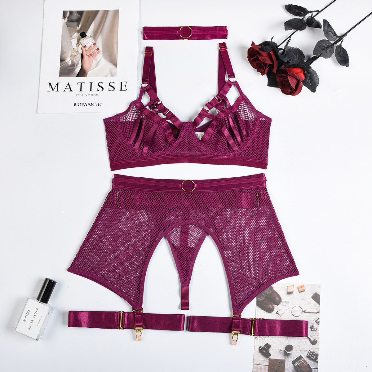 Komplet bielizny z pasem i podwiązkami elegancki design Palaghia