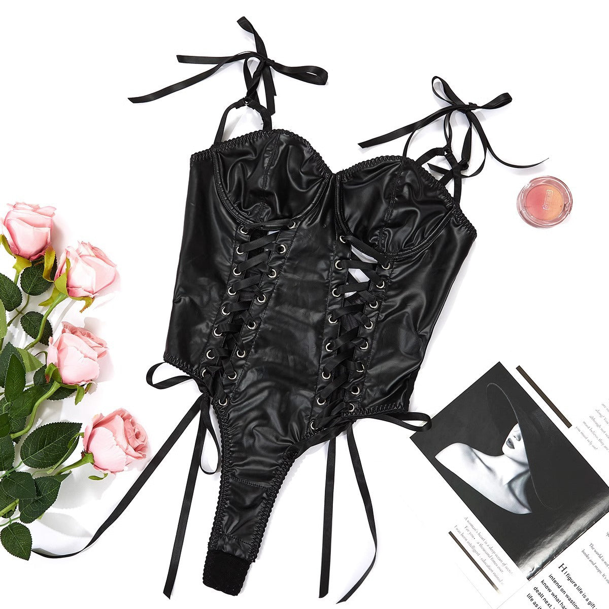 Body z usztywnianymi miseczkami na romantyczne wieczory Guerina