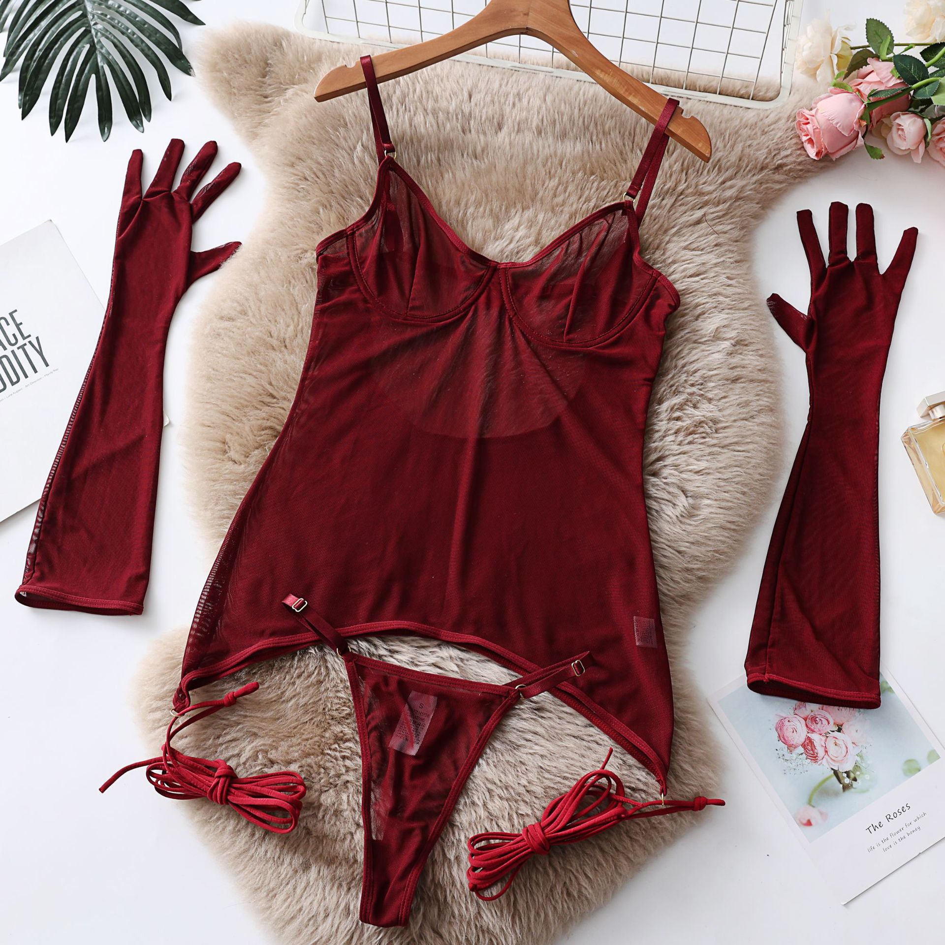 Komplet koronkowej bielizny na romantyczne wieczory Yvelise