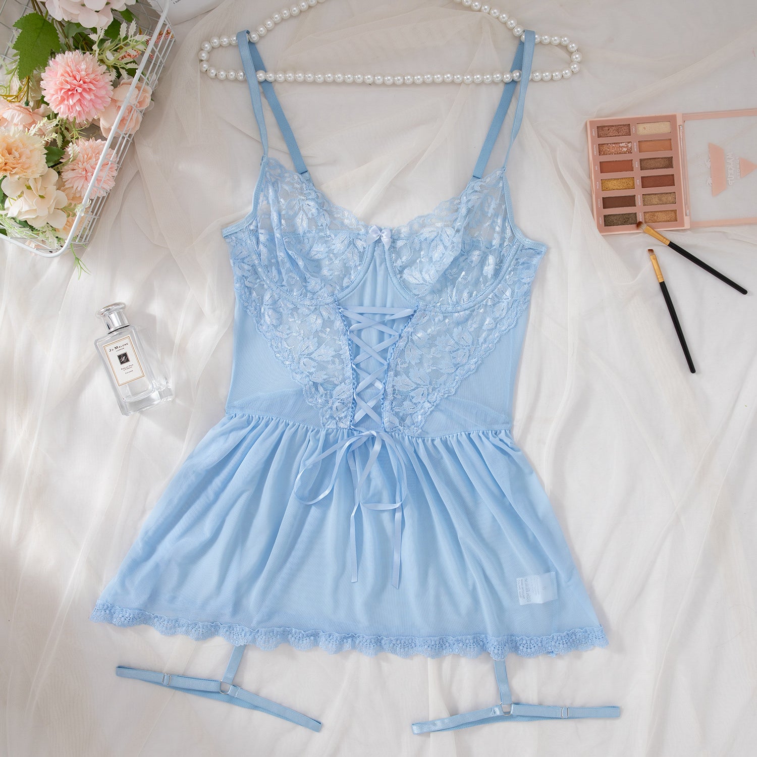 Zestaw nocny satynowy z koronką na romantyczne wieczory Jessalyn