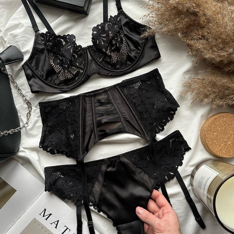 Komplet bielizny koronkowej z satynowym wykończeniem Junette