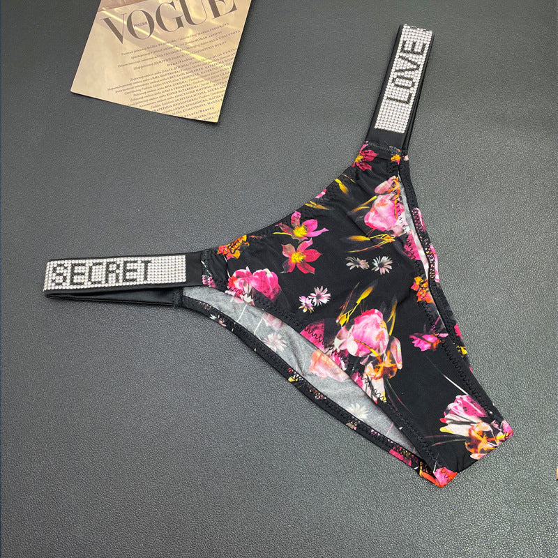 Stringi damskie z ozdobną gumką na co dzień i specjalne okazje Faygah