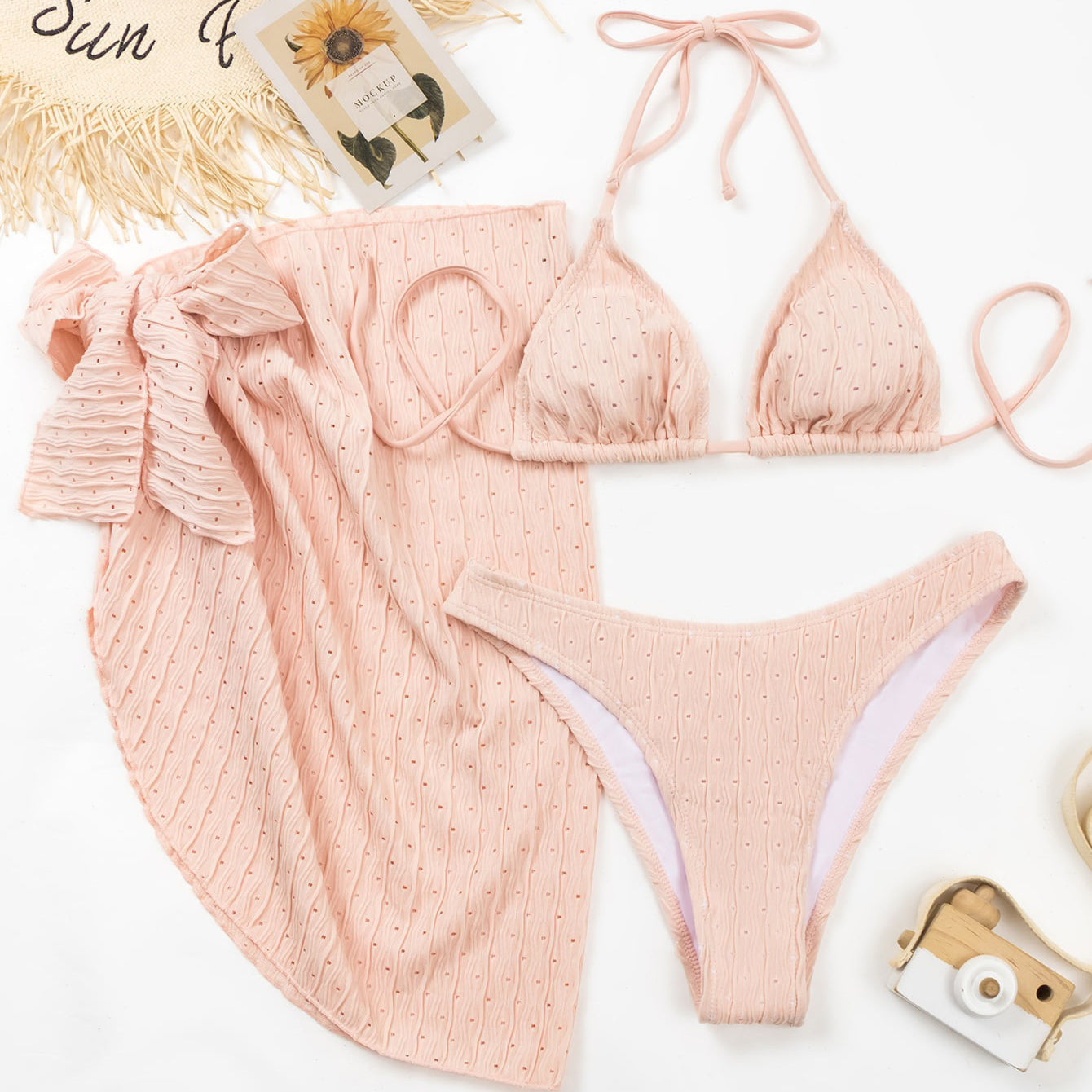 Bikini wiązane na szyi z elastyczną spódnicą plażową Erietta