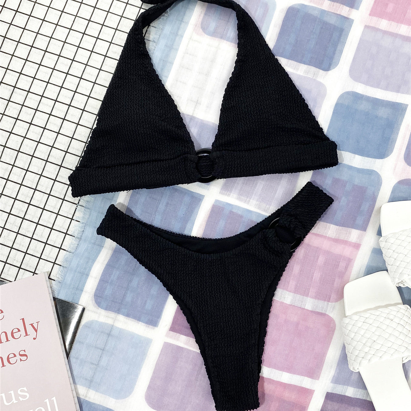 Bikini z okrągłym dekoltem na plażę i basen Kary