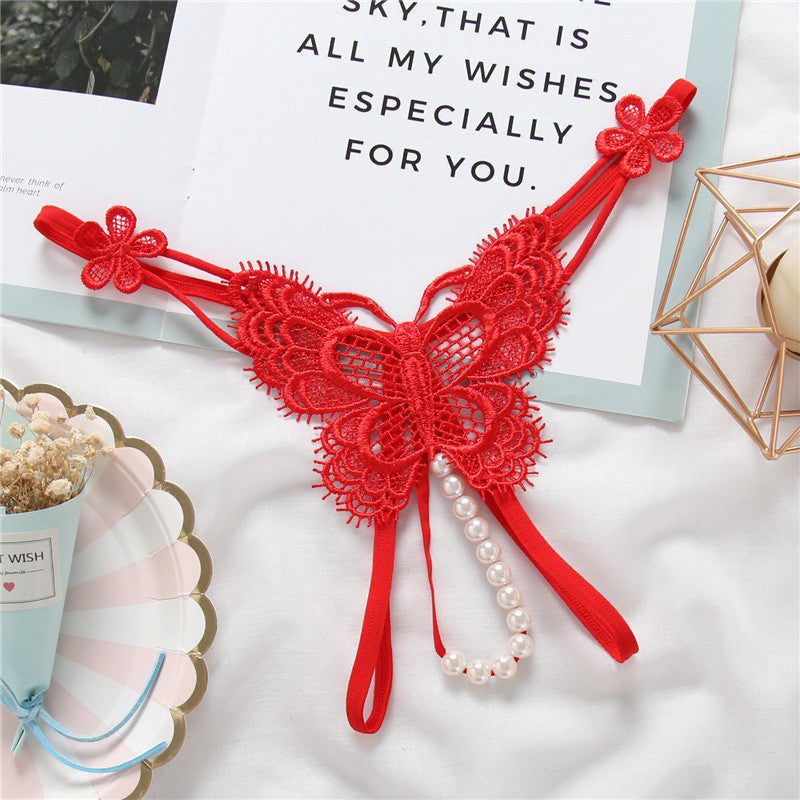 Stringi z motywem motyla i perłami eleganckie Louiselle