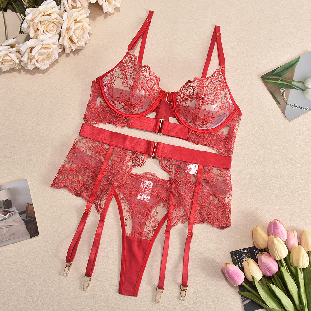 Komplet bielizny koronkowej z push-upem i pasem do pończoch Egypt