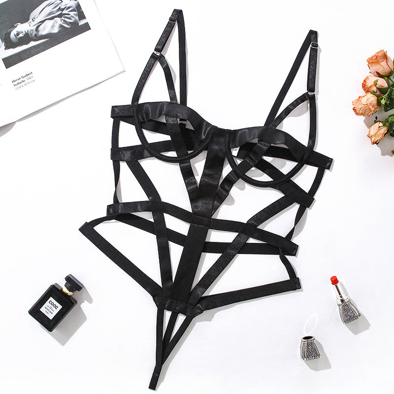 Body z elastycznym materiałem i szerokimi pasami na wieczorne wyjścia Calida