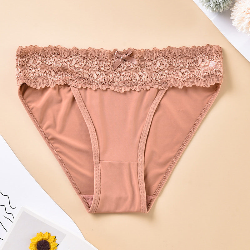 Figi koronkowe z elastycznego materiału Santoshi