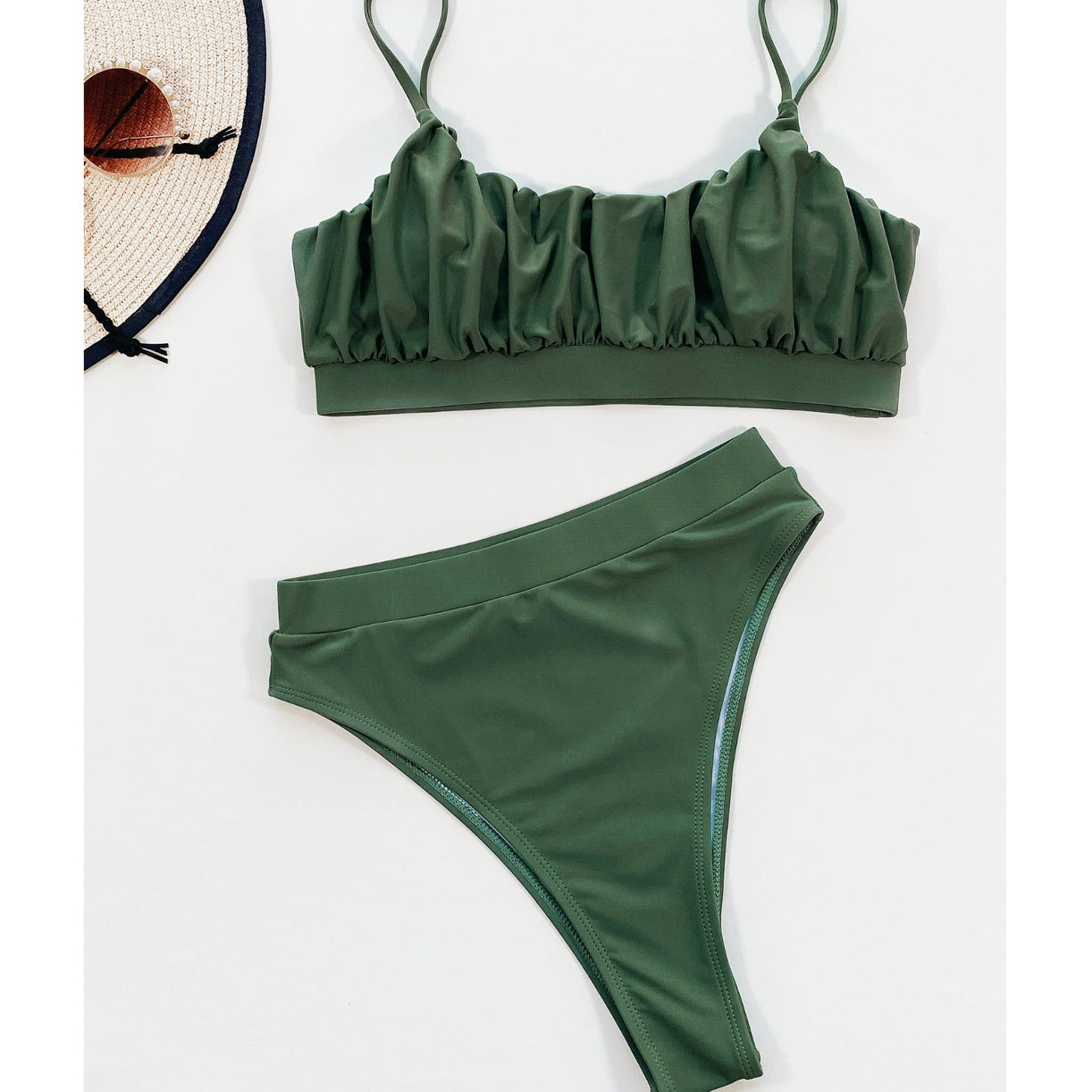 Strój kąpielowy zabudowany z marszczonym topem na plażę i basen Xochitl