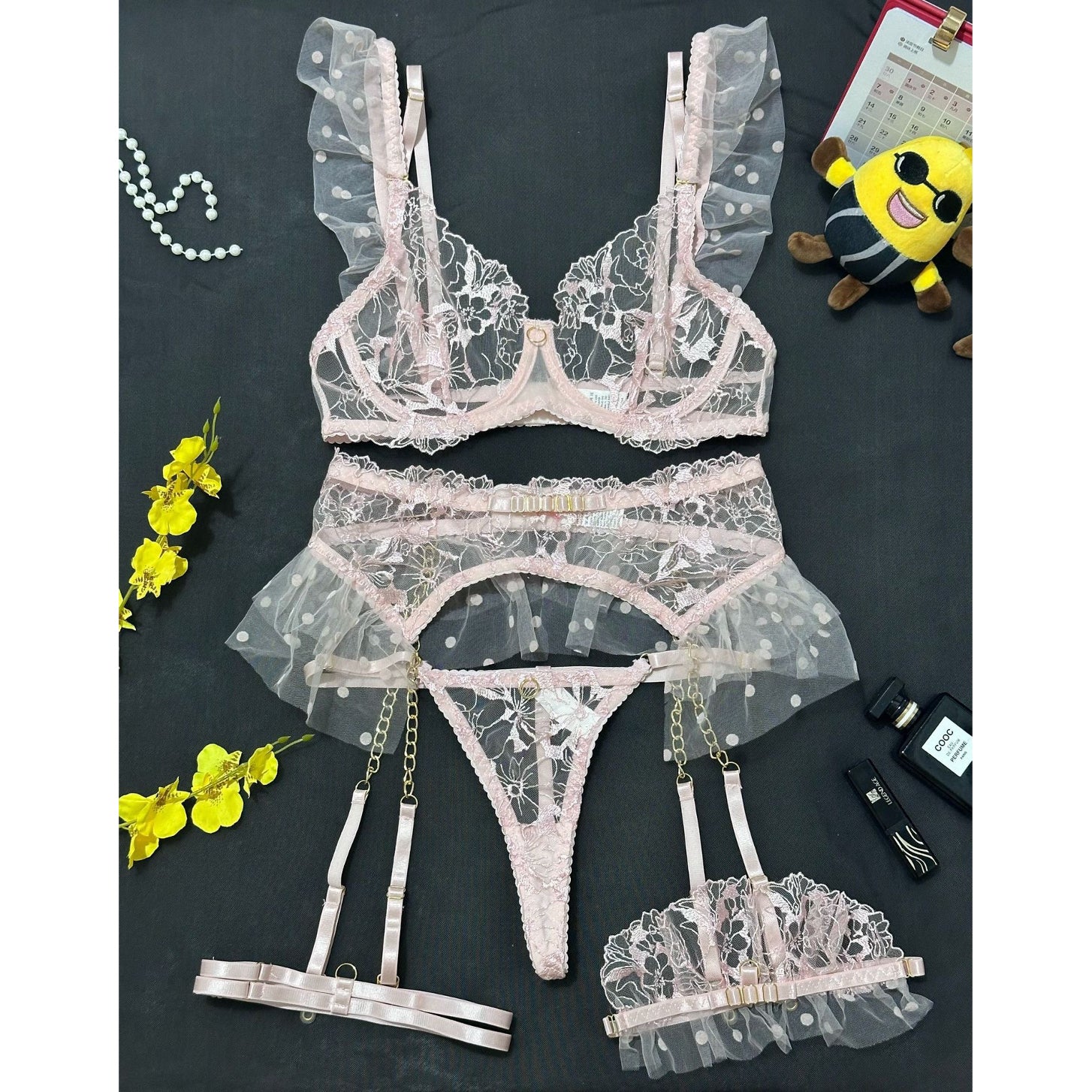 Komplet bielizny z haftem na specjalne okazje Myrilla