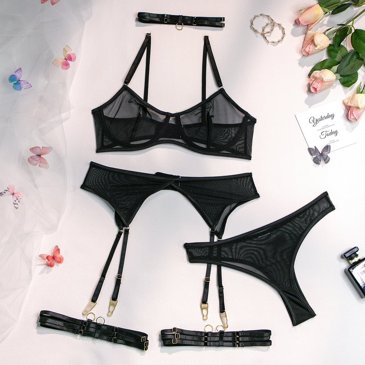 Komplet bielizny z siateczki z regulowanymi paskami Zihnija