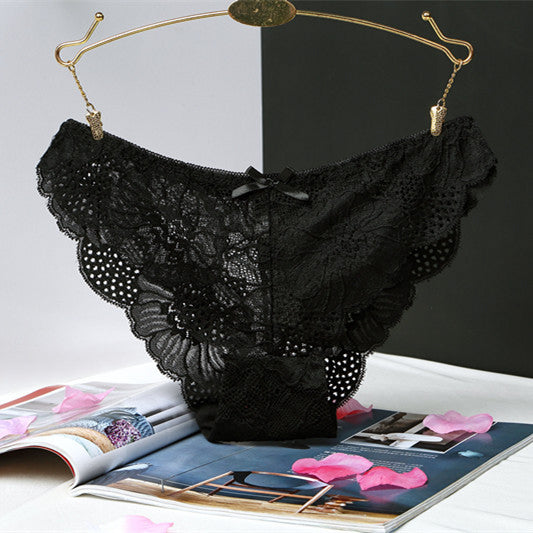 Figi koronkowe biodrówki z delikatnej koronki Guillermina