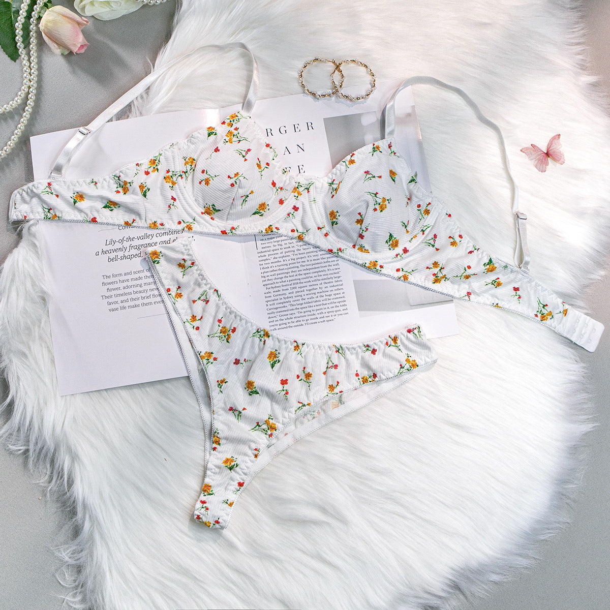 Komplet bielizny z delikatnym zdobieniem Jocelyne