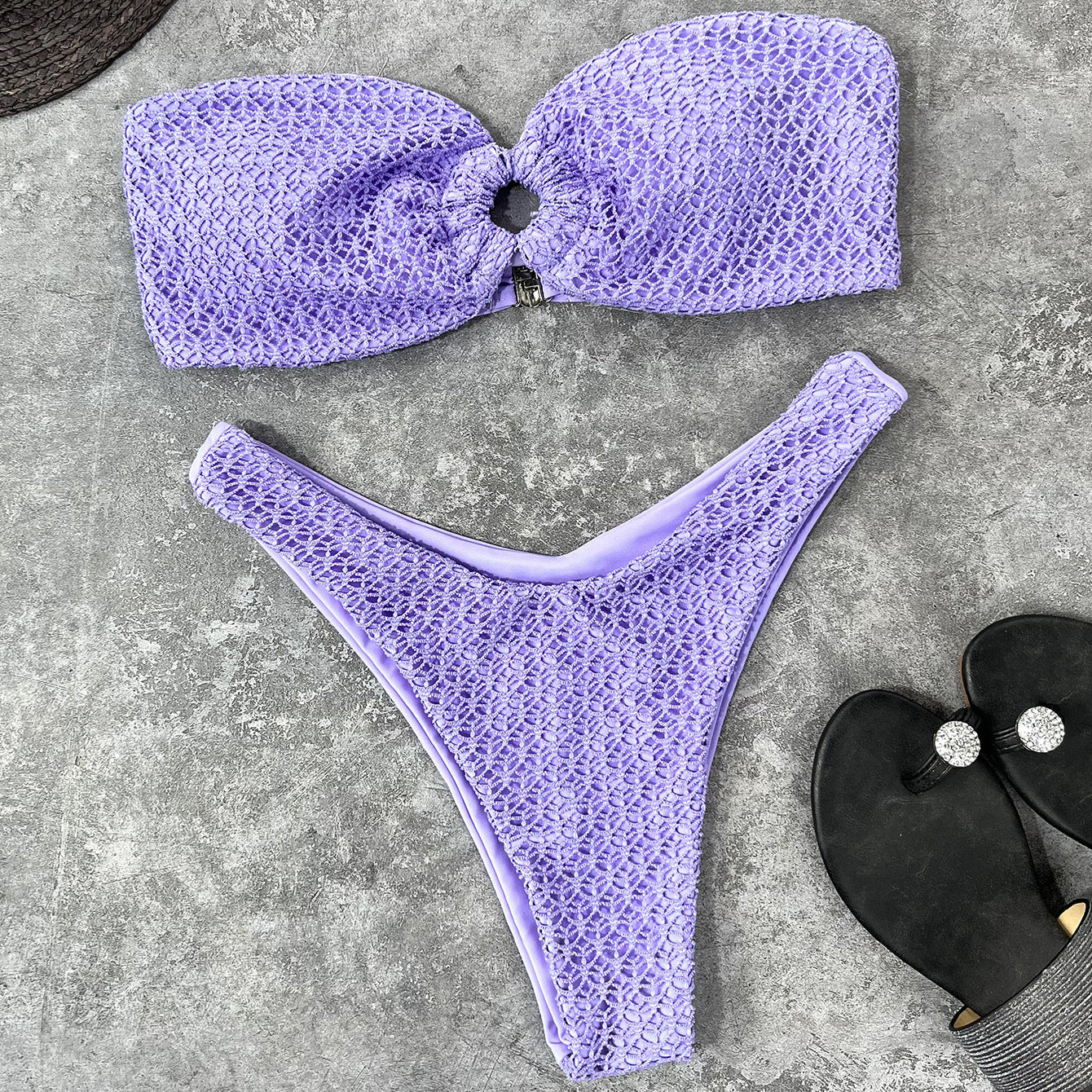 Strój kąpielowy bez ramiączek z dopasowanymi majtkami Khalani