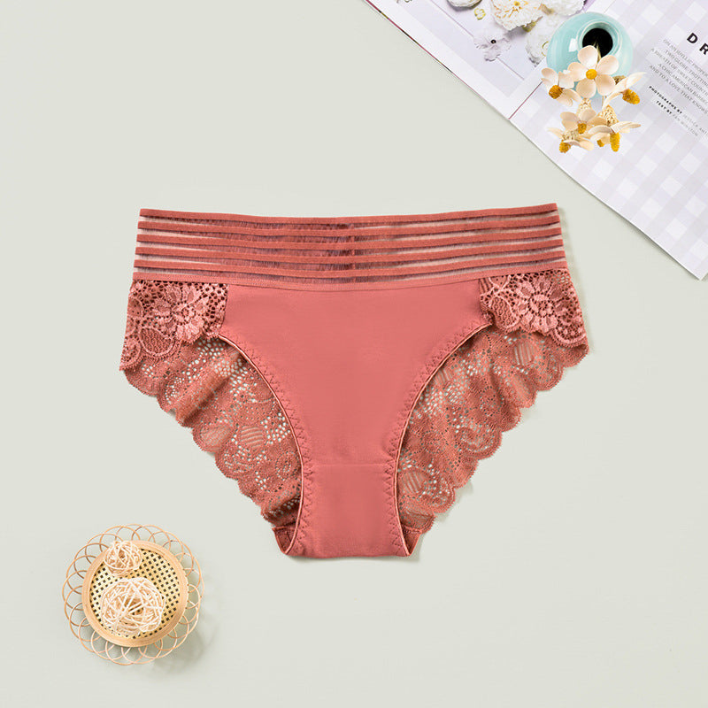 Koronkowe tangi z ozdobnym pasem na specjalne okazje Kasumi