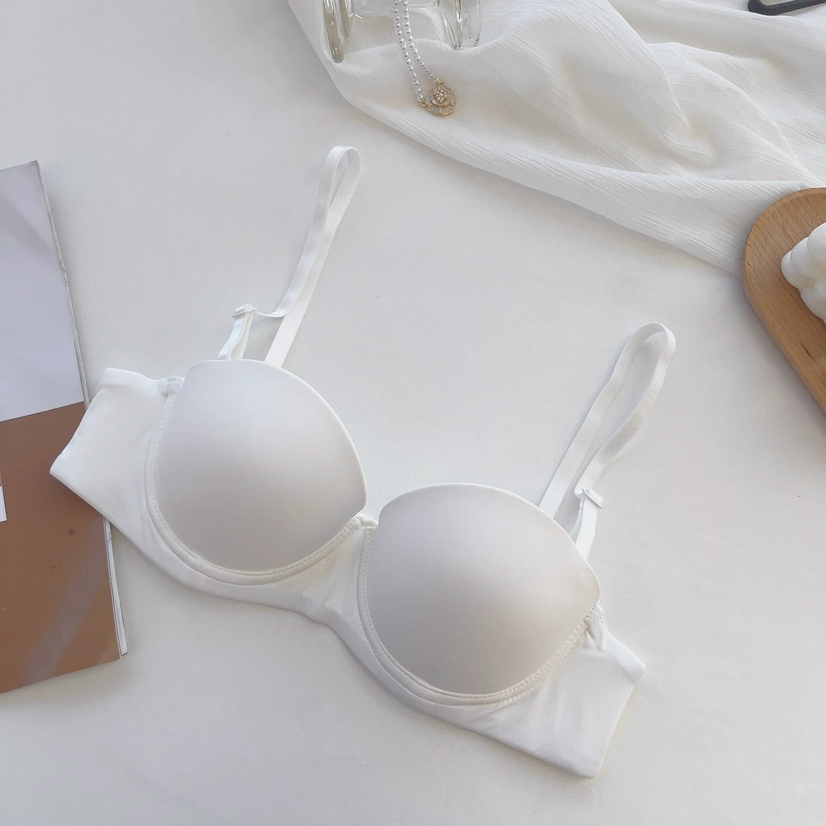 Biustonosz balkonetka push-up z regulowanymi ramiączkami Arnetta