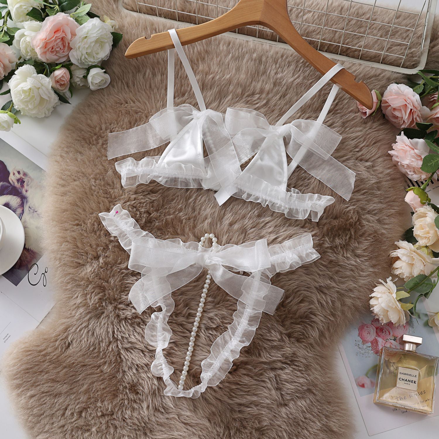 Komplet bielizny z siateczki z wstążkami Sallee